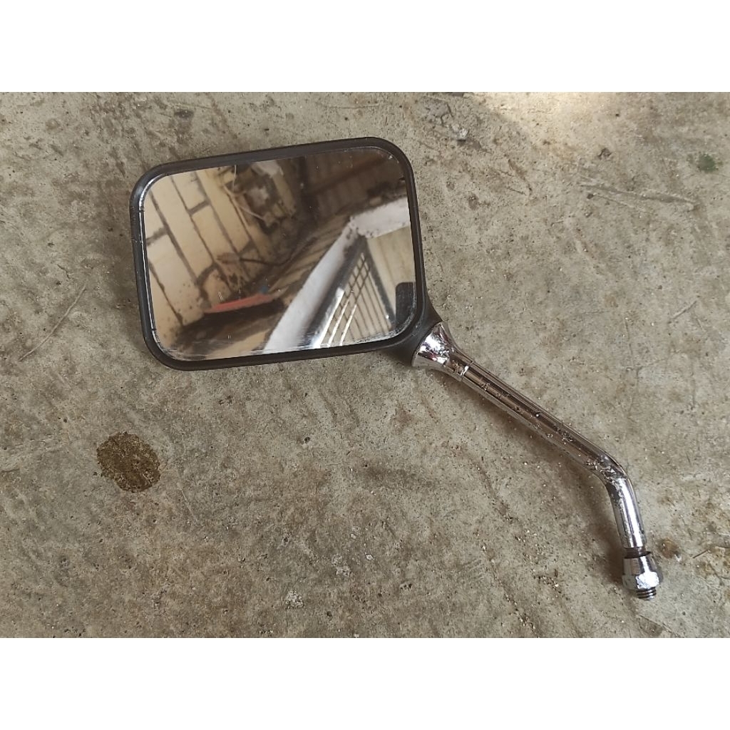 spion kaca sebelah kiri Suzuki ts, rc, crystal, bravo ori