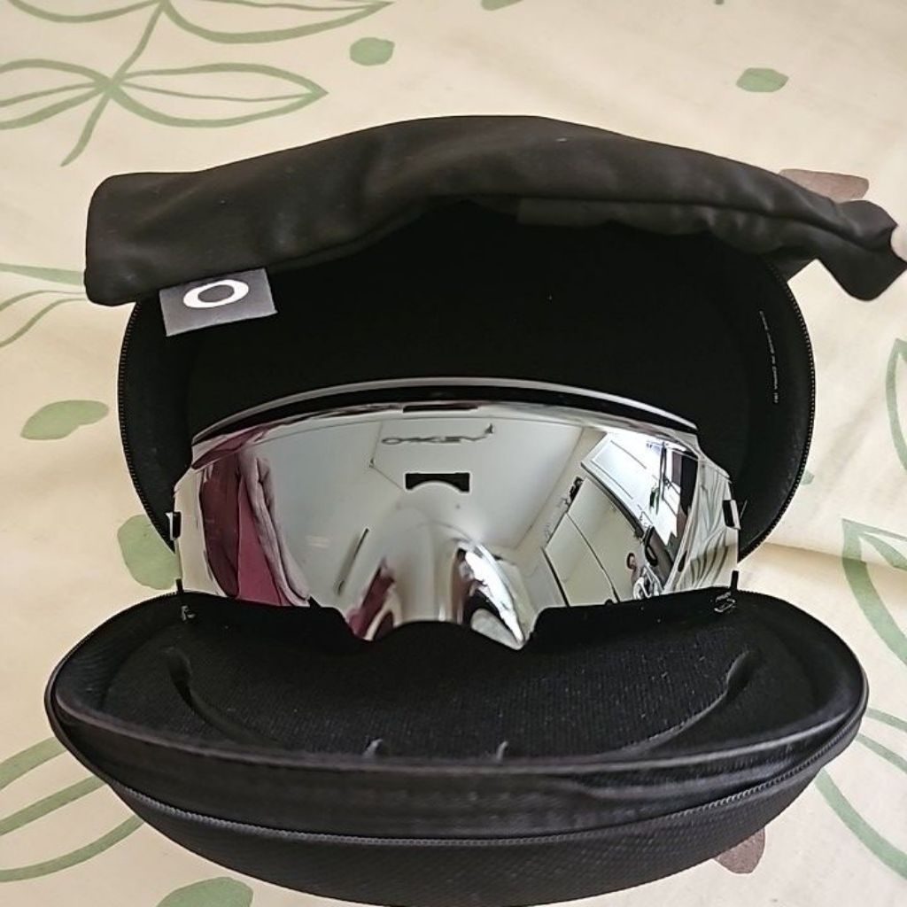 kacamata oakley kato 945501M PL