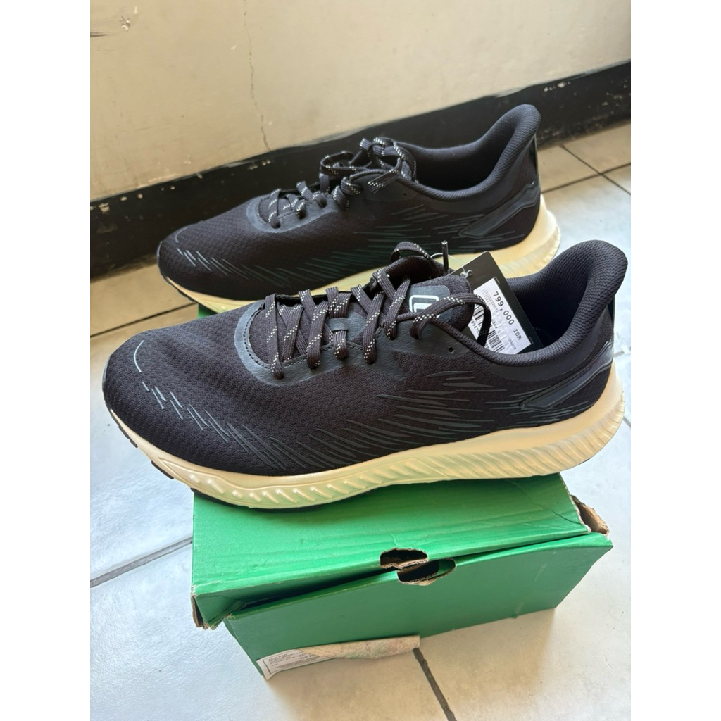 new  sepatu cowok running hitam merk League zapdos u ukuran 47