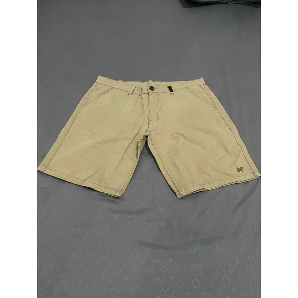 PRELOVED CELANA CHINOS PENDEK PRIA - CELANA PENDEK PRIA - CELANA CREM PRIA