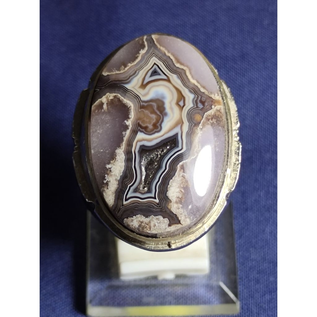 Natural Chalcedony, Black Ribbon / Batu Kalsedon Pita Hitam, Pamor Junder Tarung Kantong Semar Combo