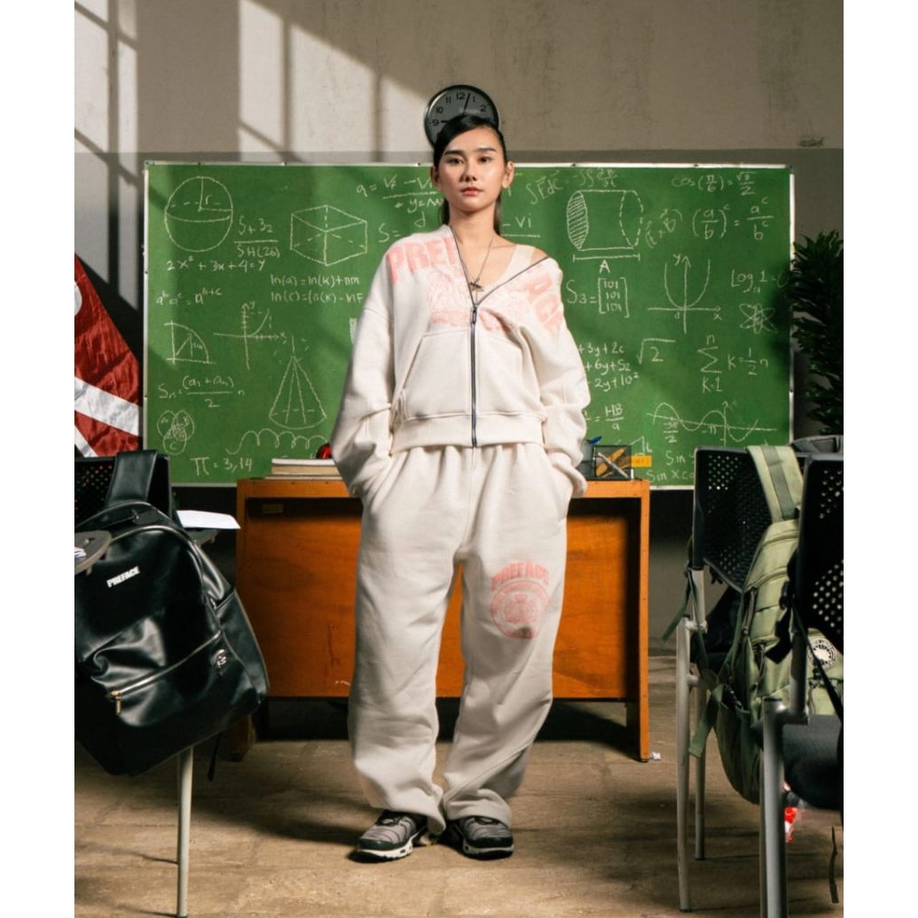 AGHISTNAA | PREFACE UNIVERSITY COLLECTION ZIP HOODIE BROKEN WHITE