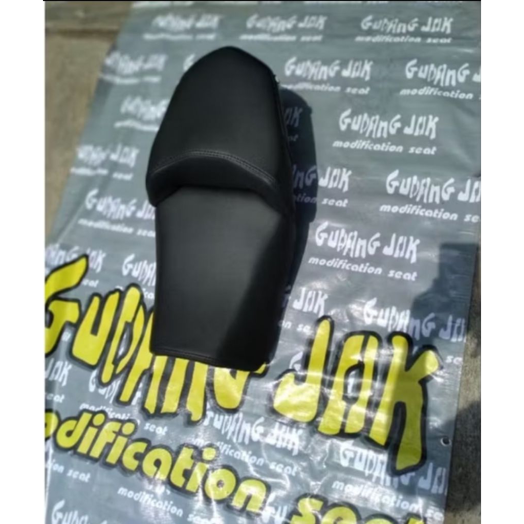 cover jok CB150X custom