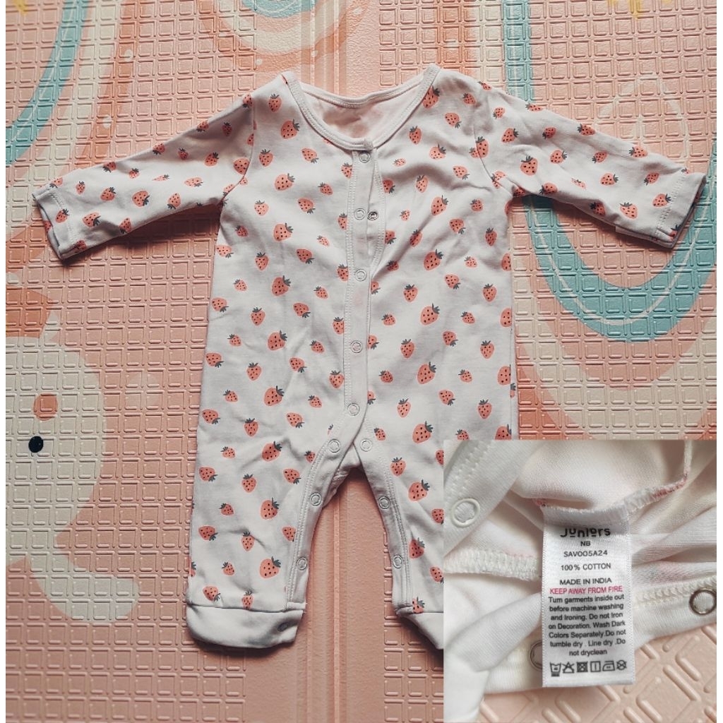 Jumper bayi Newborn preloved (merk Juniors)