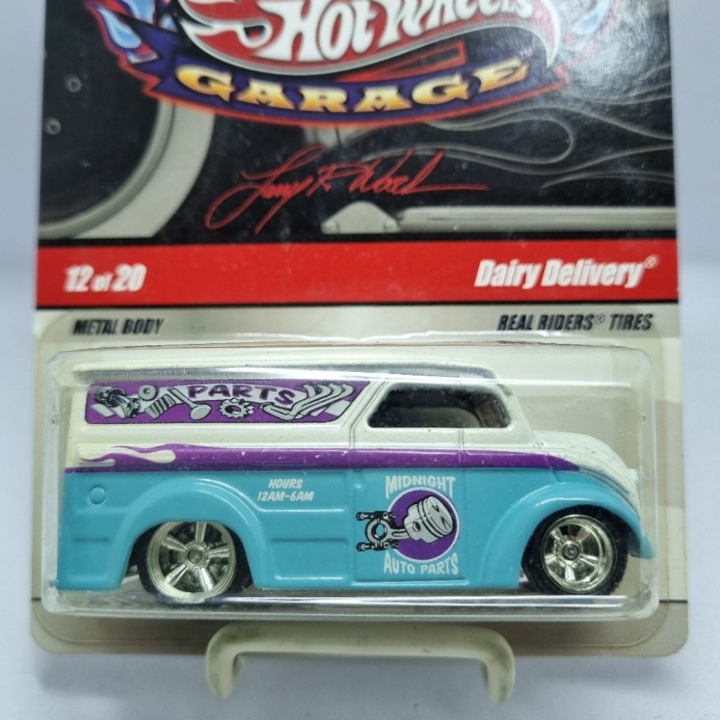 Diecast Mobil Hotwheels 1:64 LARRY'S GARAGE DAIRY DELIVERY