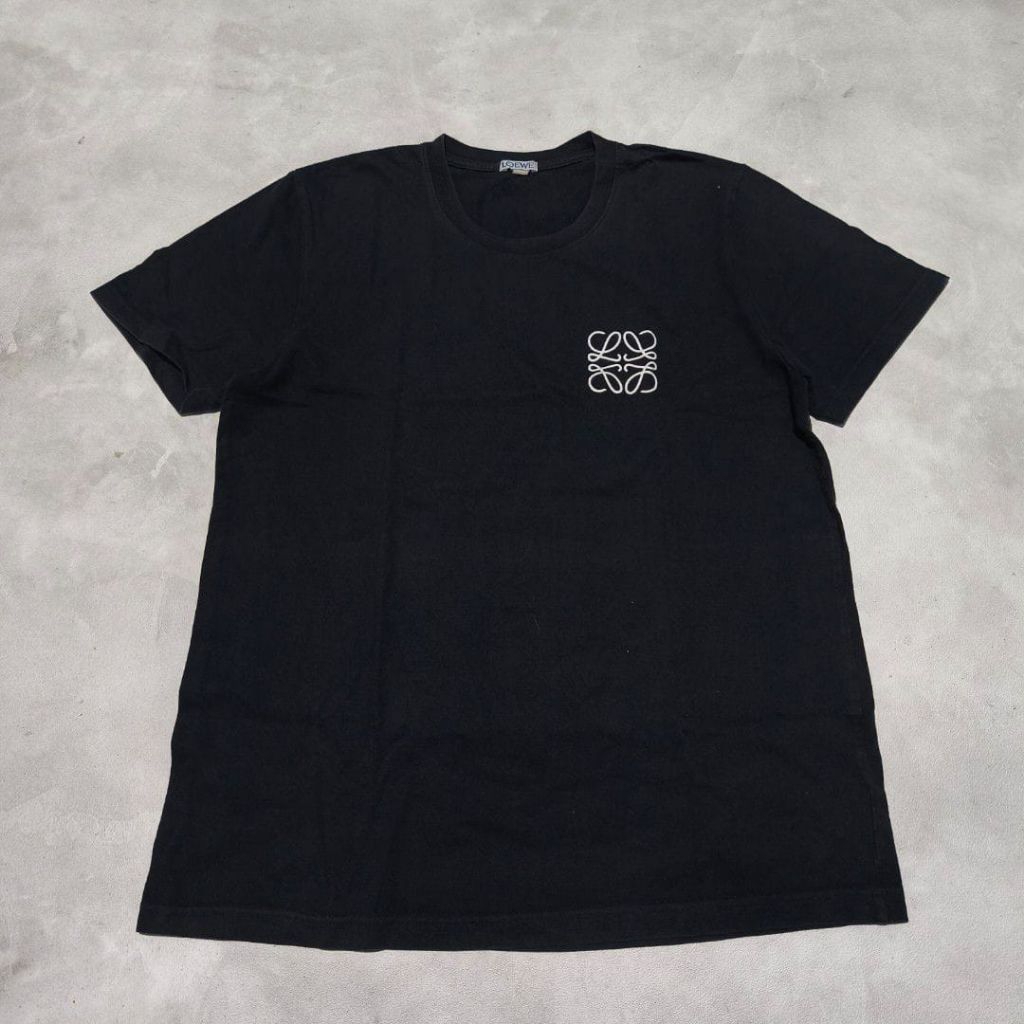 baju kaos loewe hitam