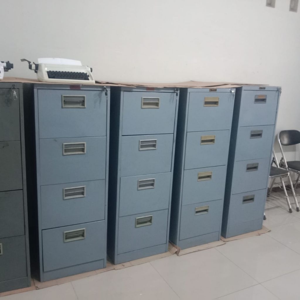 Filing Cabinet 4 laci