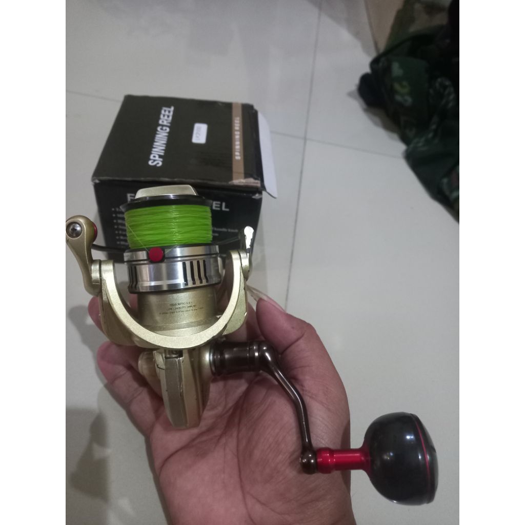 reel bossna predator xt 2000 ori putaran sangat halus minus spull cuman 1 aja (terpasang)