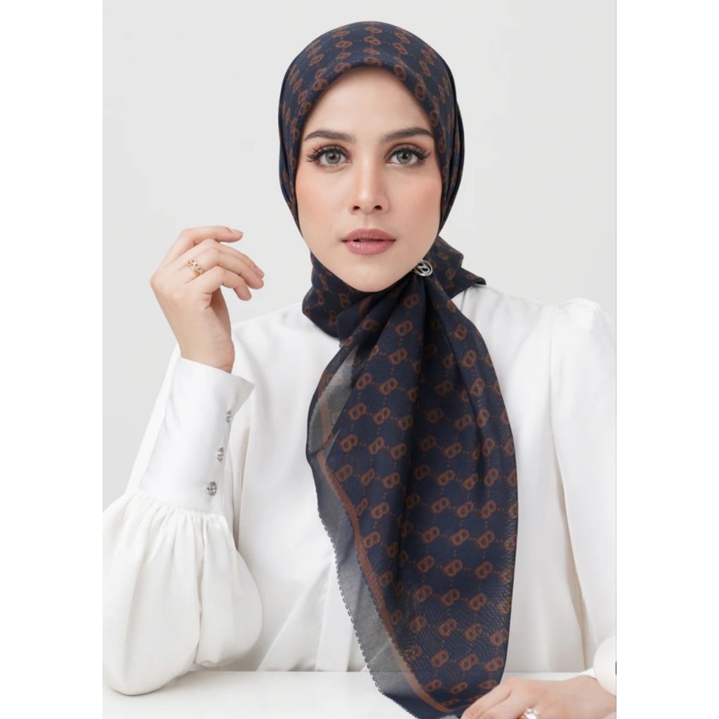 BS Button Scarves - Beverly Square | Parfume