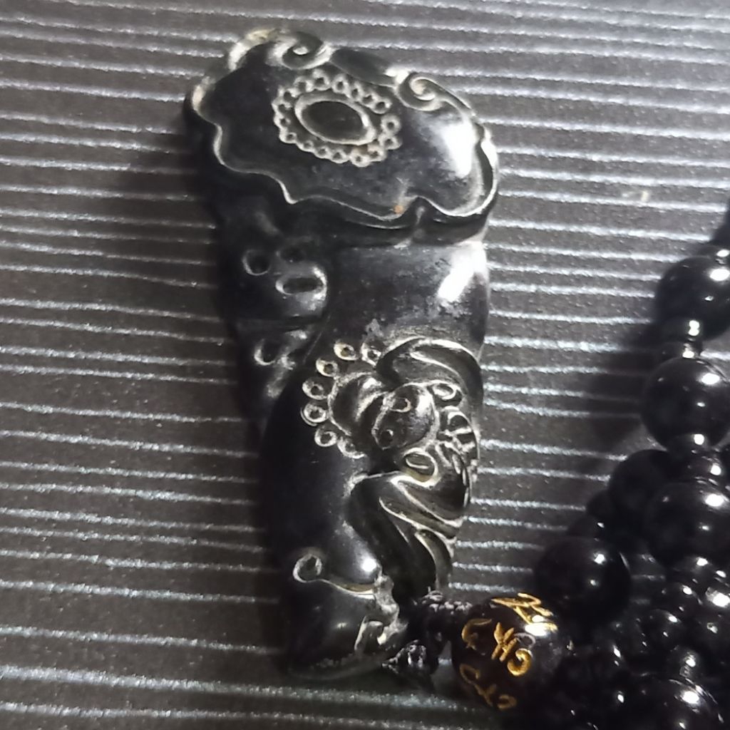 kalung giok simbol Ruyi kelalawar hoki