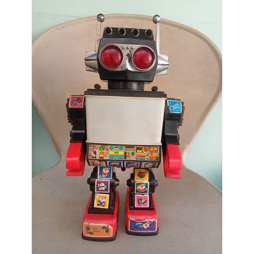 Robot Saturn Vintage bekas