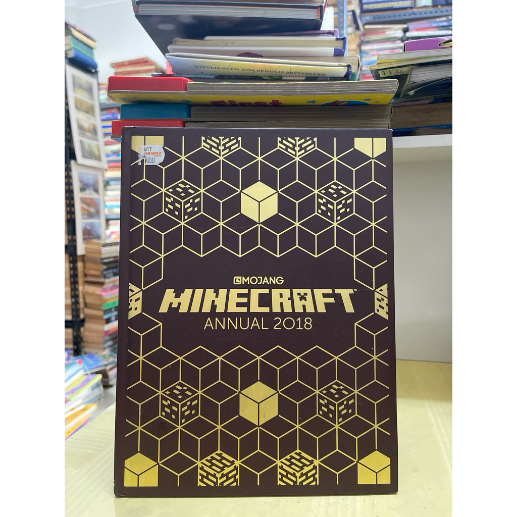 BUKU MINECRAFT ANNUAL 2018 MOJANG