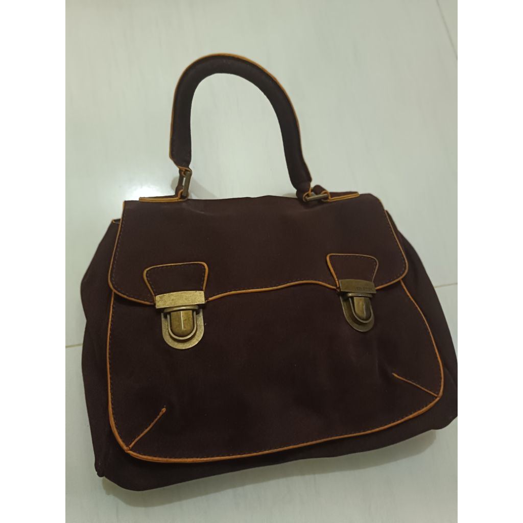 Shoulder and Hand Bag Benetton