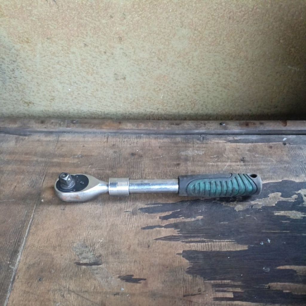 Kunci Torsi Momentum Tekiro