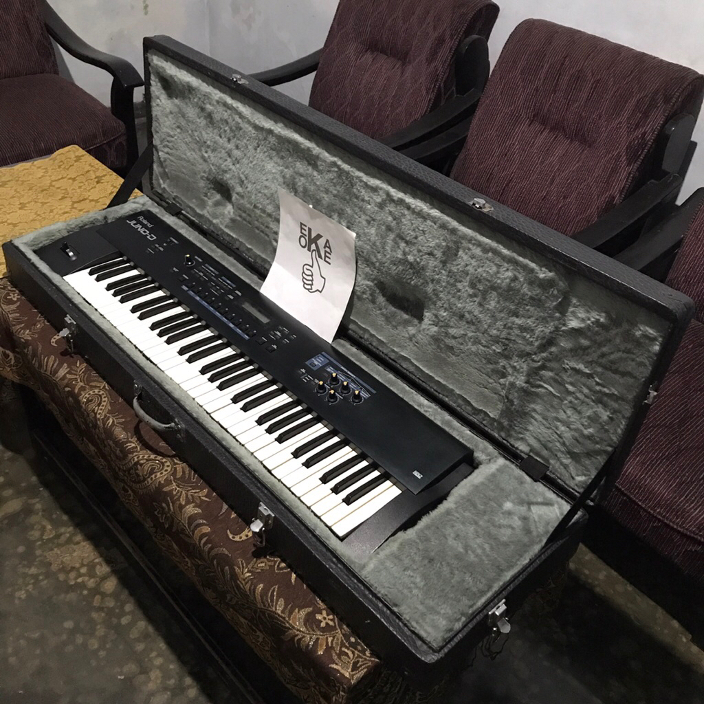 Roland JUNO-D + hardcase