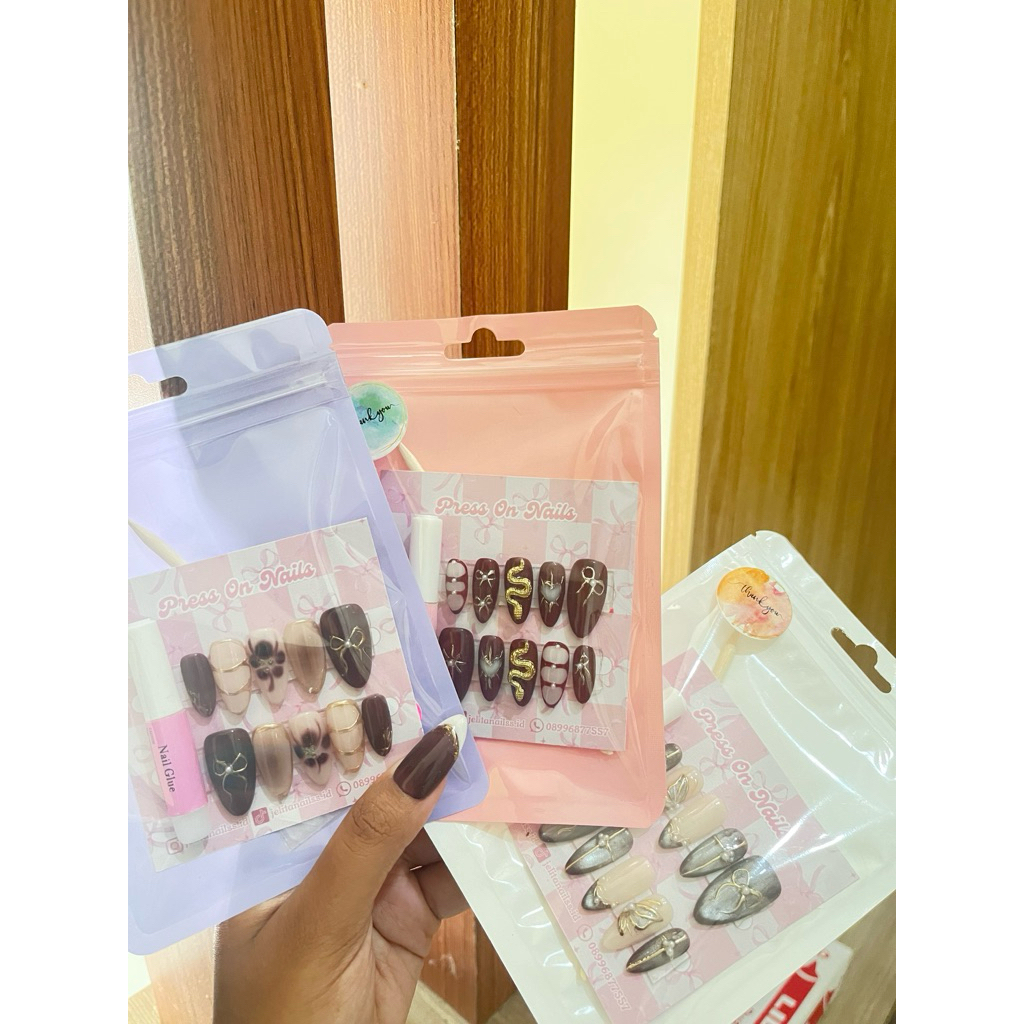 *req* Cat eye emerald green chrome