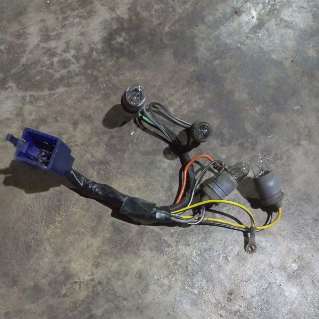fiting kabel soket speedometer plus lampu Suzuki Hayate original bawaan motor