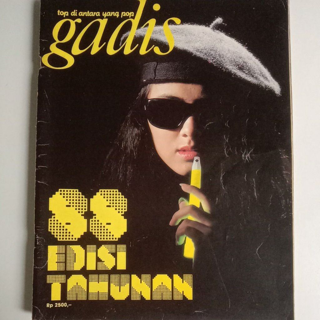 Majalah Gadis Edisi Tahunan 1988 Cover Monika Gunawanova (Gadis Sampul'87)