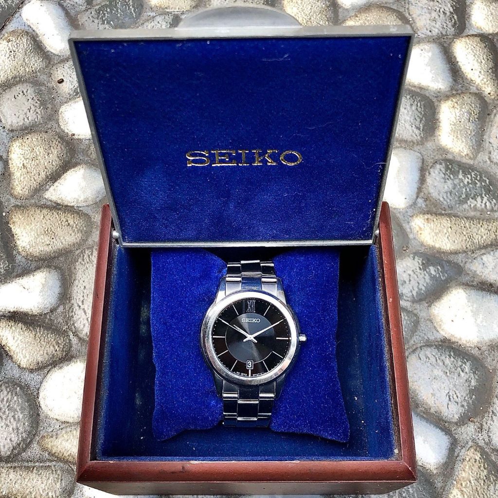 Seiko Quartz Date Sapphire Crystal 7N42-0FE0