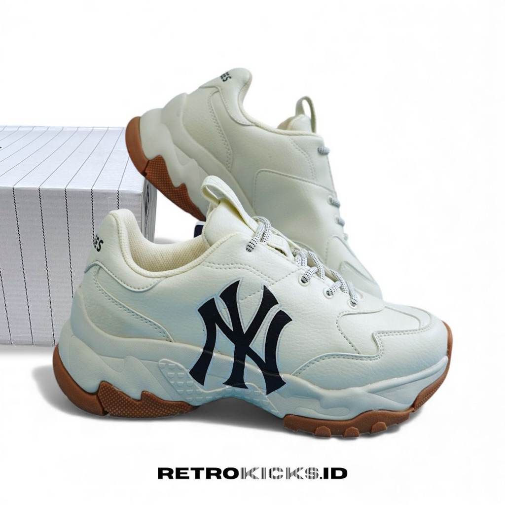 MLB Bigball CHUNKY Embo NEW YORK YANKEES