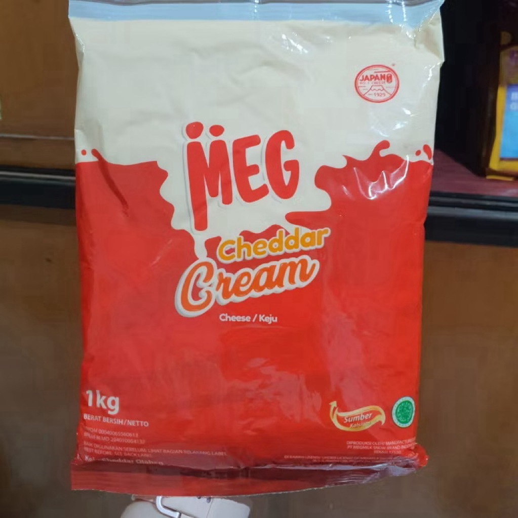 MEG Cheddar Cream Keju 1 Kg
