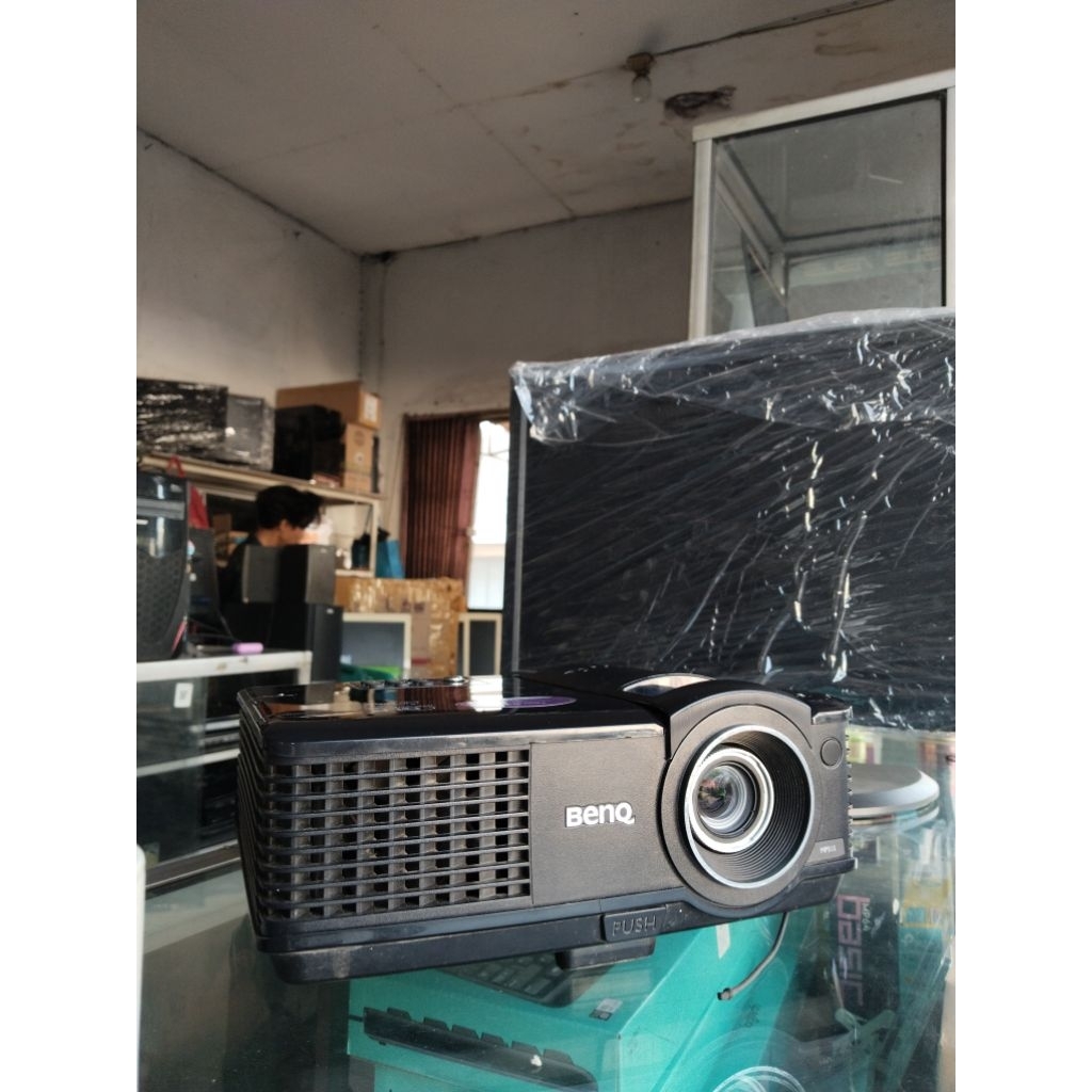 Proyektor BenQ MP515 Second