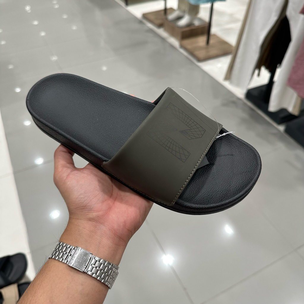 Nevada sandal selop slipper karet pria