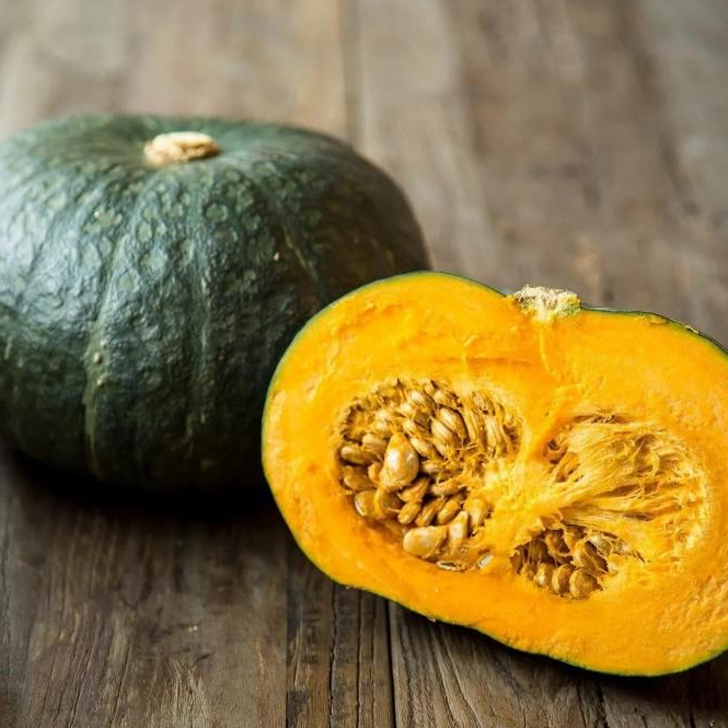 Kabocha Hijau / Green Kabocha Squash / Labu Hijau / Pumpkin Hijau / Japanese Pumpkin 1 Buah