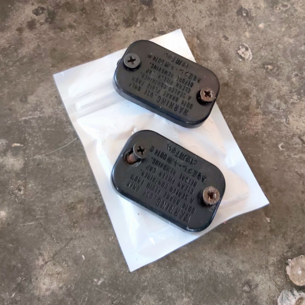 Tutup Tabung Minyak Rem Original Copotan Yamaha Nmax Old