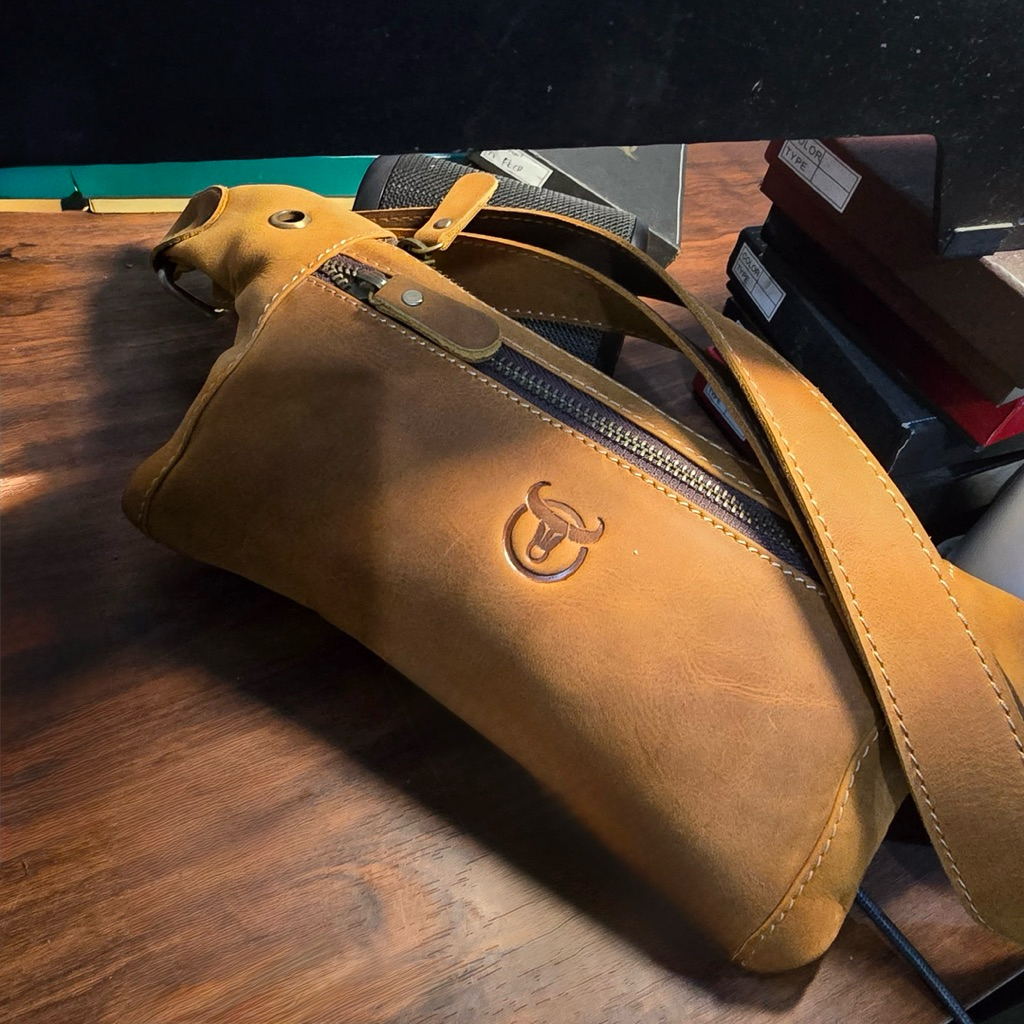 TAS KULIT ASLI WAISTBAG BAHAN CRAZY HORSE SLIM FIT TIPE RAVEN