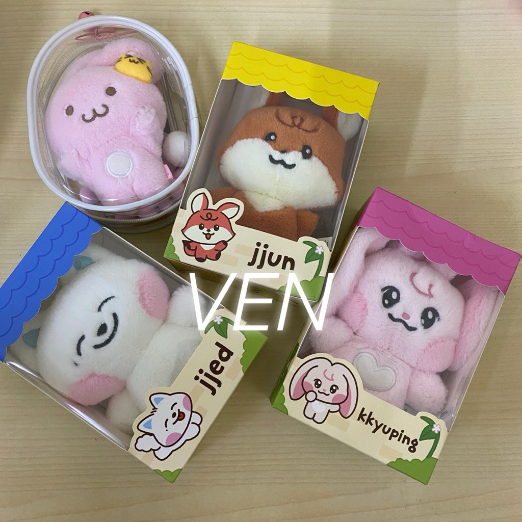 pinky magnetic doll jaemin set (booked)
