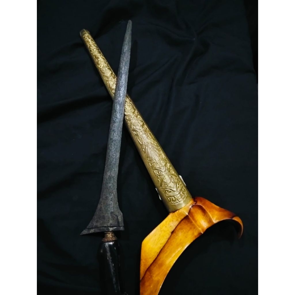 Keris Sepuh Brojol Pamor Wahyu Tumurun Tua Kuno Warangka Ladrang Jogja