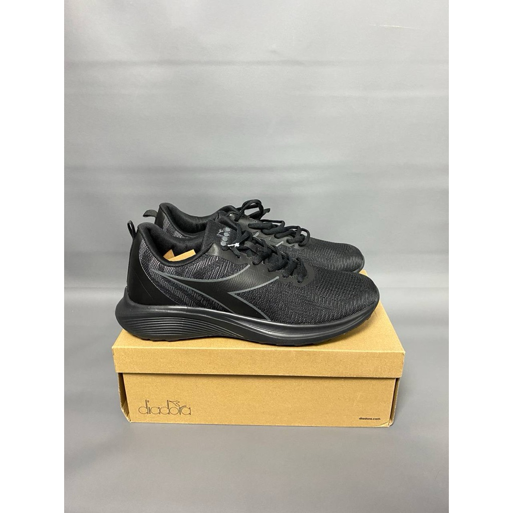 SEPATU DIADORA MANICE MALINO RUNNING Full black unisex
