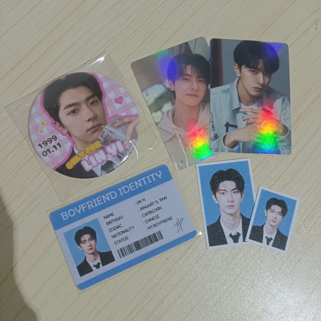 Paket Hemat Lin Yi Boyfriend Card Cermin Saku Random Photocard Hologram dan Pas Foto