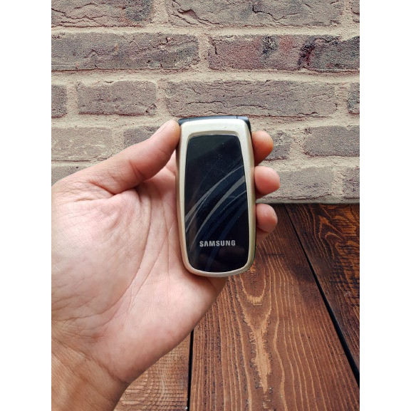 Samsung SGH-C250 HP Jadul Lipat yang Mungil dan Langka
