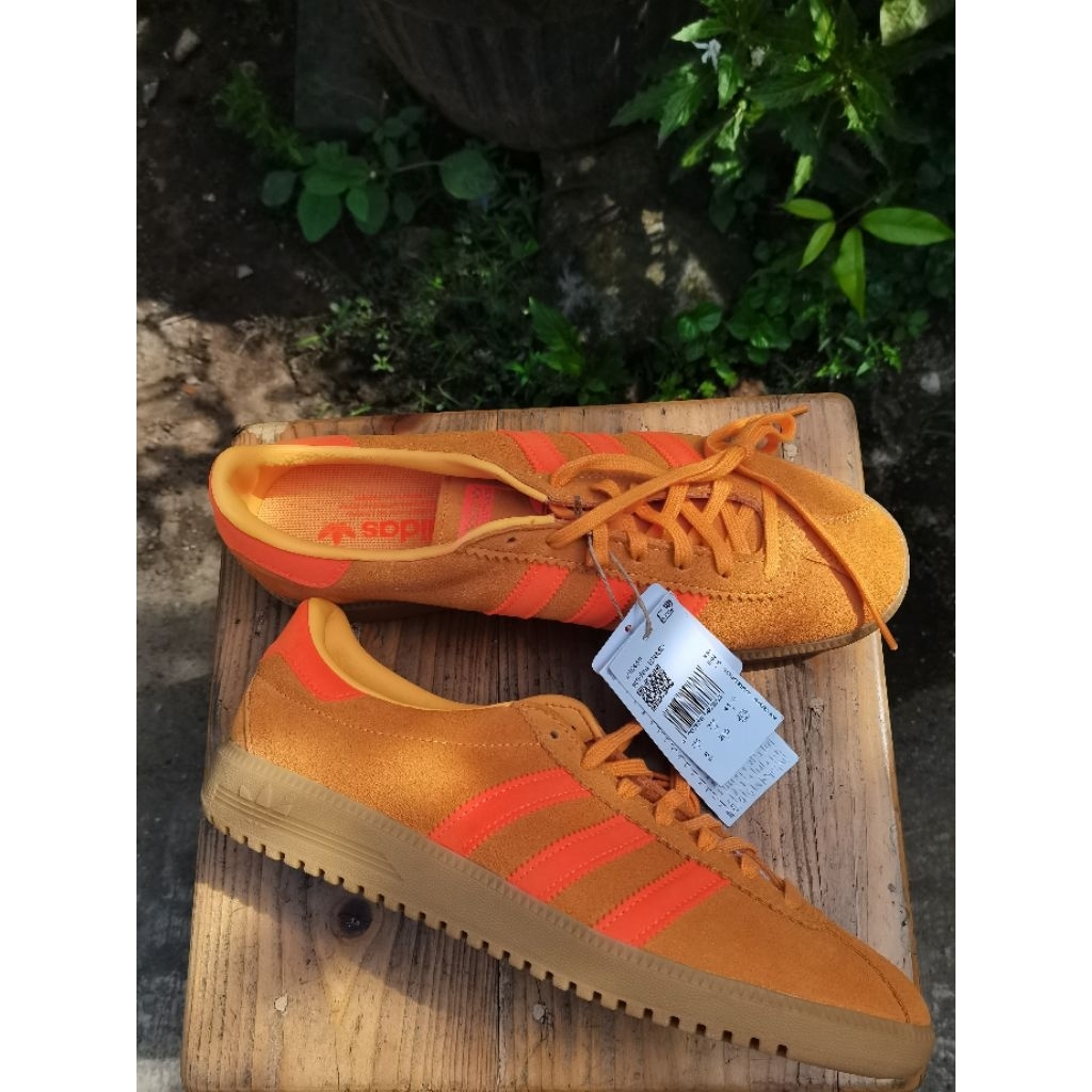 Adidas Bermuda Real Gold Solar Orange Gum JH5459