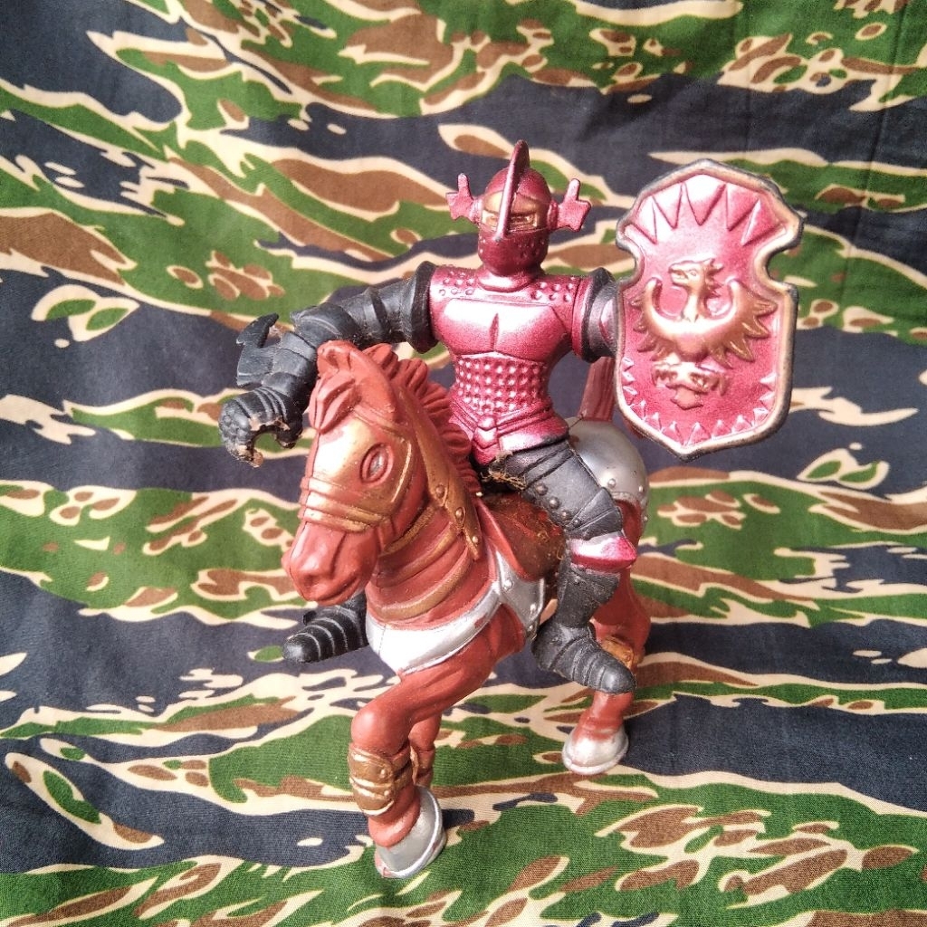 figure jadul ksatria kavaleri berkuda russia knight warrior kesatria baju zirah mainan tentara jadul