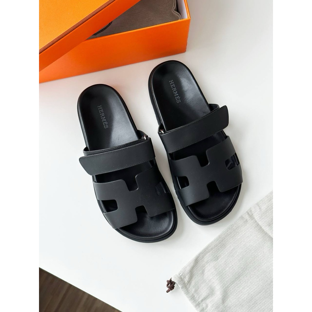 BNIB H Chypre Sandal