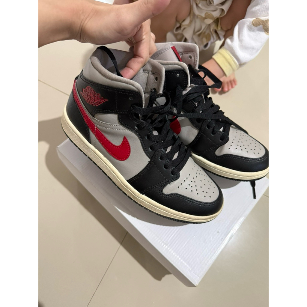 air jordan 1 mid