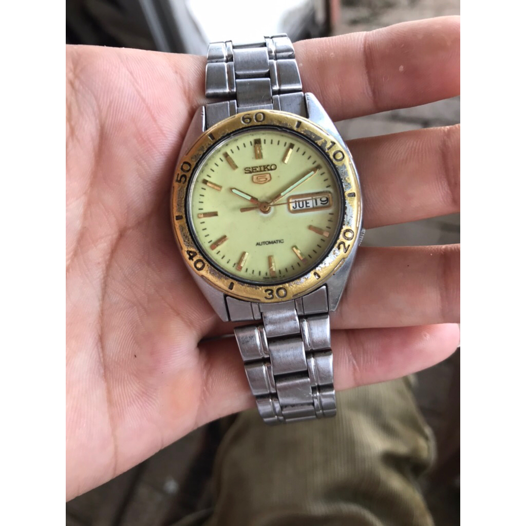 JAM TANGAN SEIKO 5 AUTOMATIC 7S26-3250 UNIK