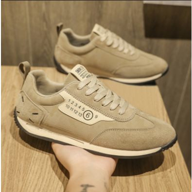 Sepatu Sneakers Unisex Pria Wanita Anti Slip Anti Licin