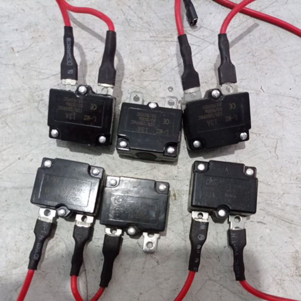 Sikring Original Ex Mobil Aki Mainan Anak