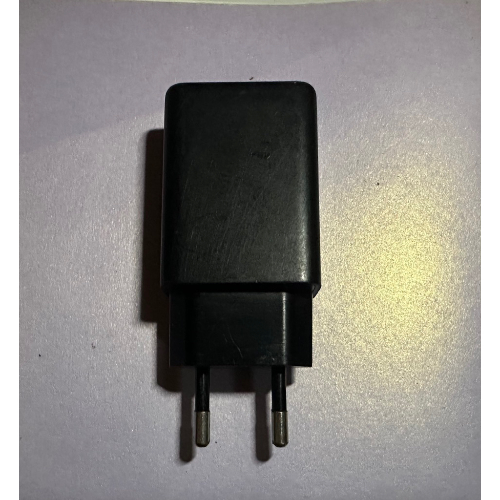 Adaptor charger original motorola turbo power 18watt bekas