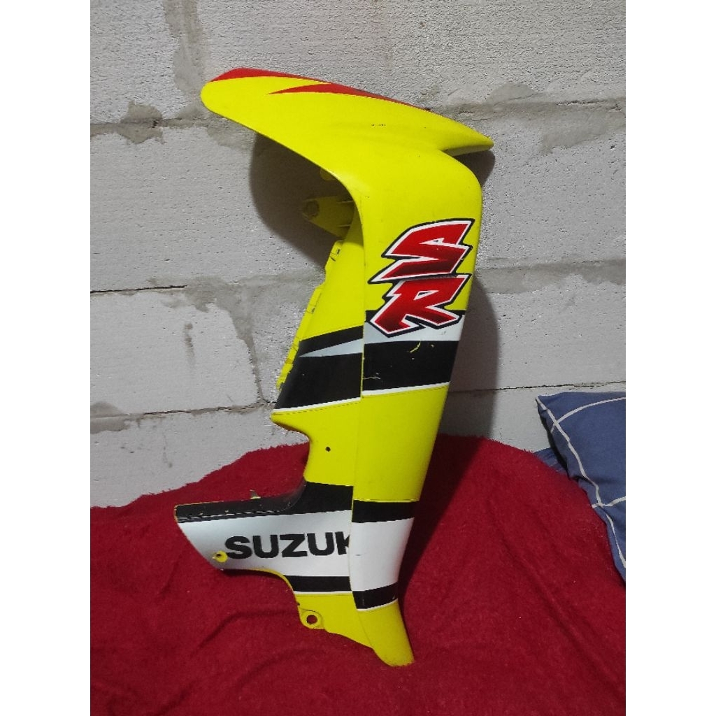 sayap depan kanan suzuki smash 110 lama sr ori copotan kuning