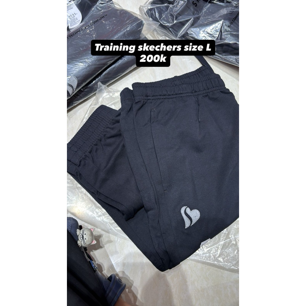 training skechers black