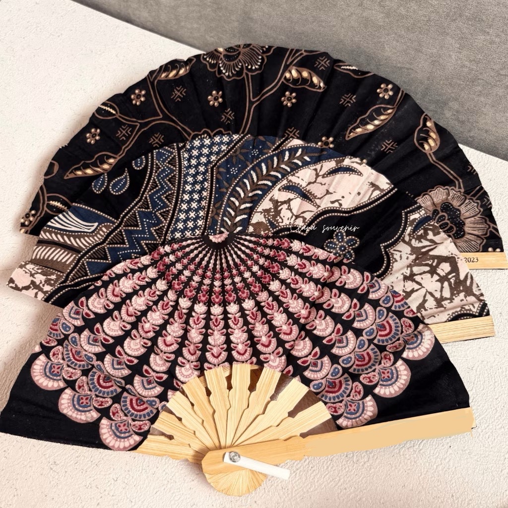 (Aliza)KIPAS BATIK LIPAT TANGAN MANUAL (  kipas batik  jumbo 28cm ) kipas lipat batik jumbo/ kipas j