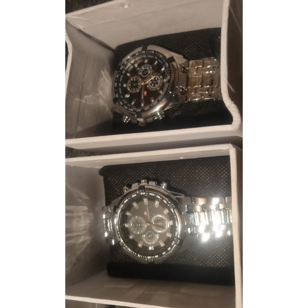 Jam tangan Swiss army