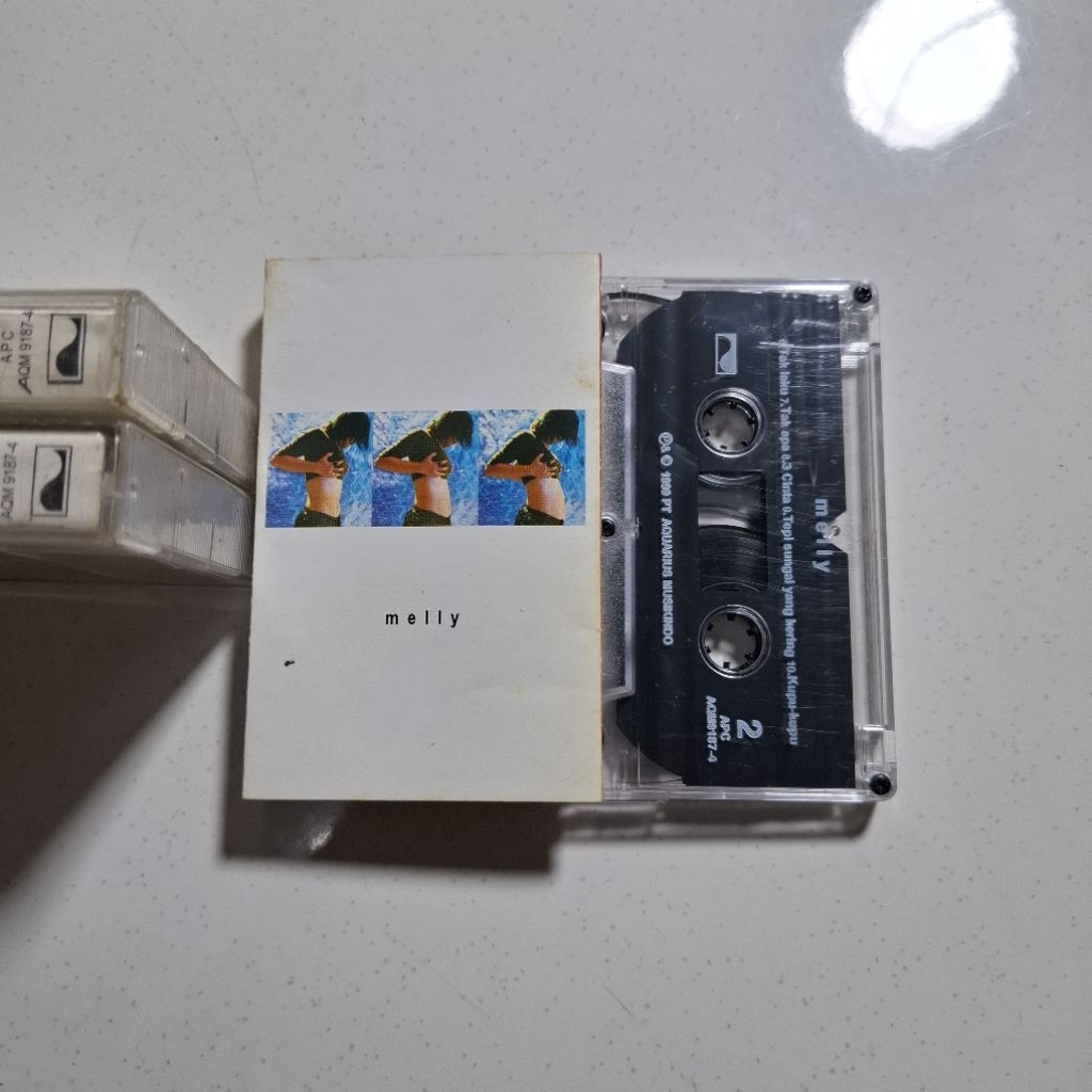 Kaset Pita Musik Melly Goeslow - Melly