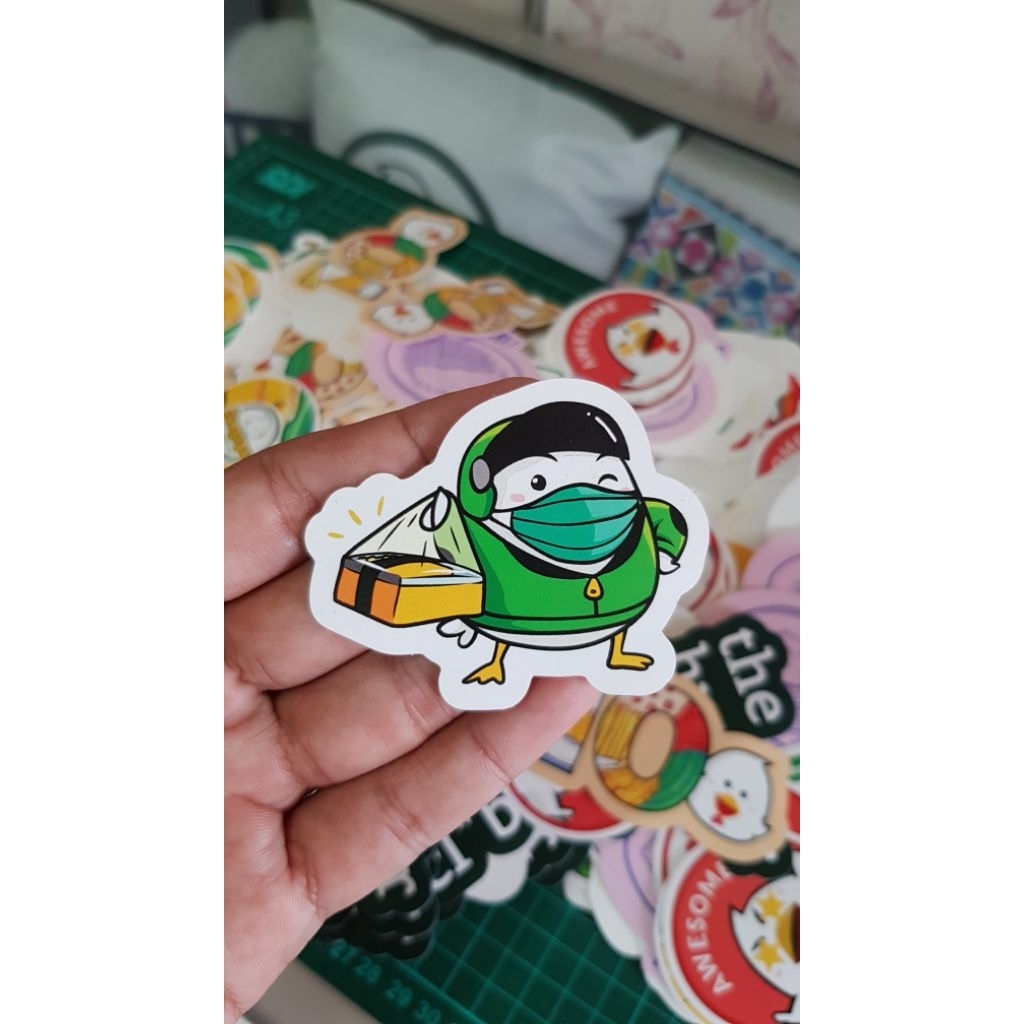 (FREE DESAIN) Jasa Cetak Stiker Vinyl Custom Desain Sendiri - Cutting Pola Bebas - Anti Air