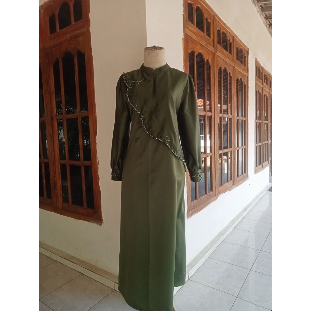 baju resepsi berpayet brokat